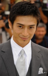 Юсуке Ісейа (Yusuke Iseya)